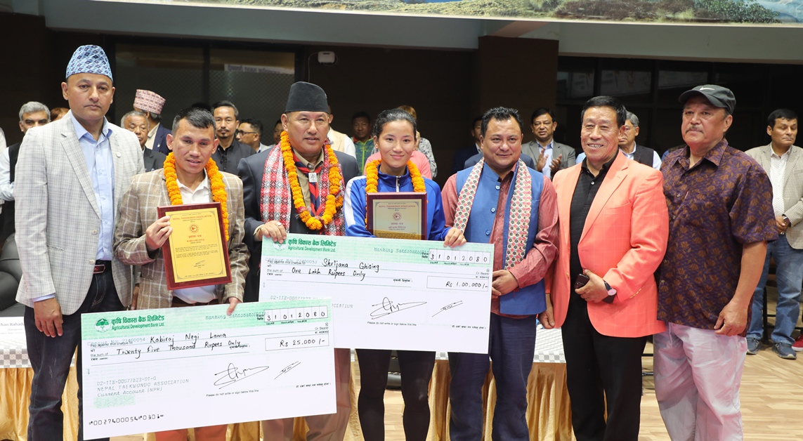 सिर्जना र कविराज सम्मानित